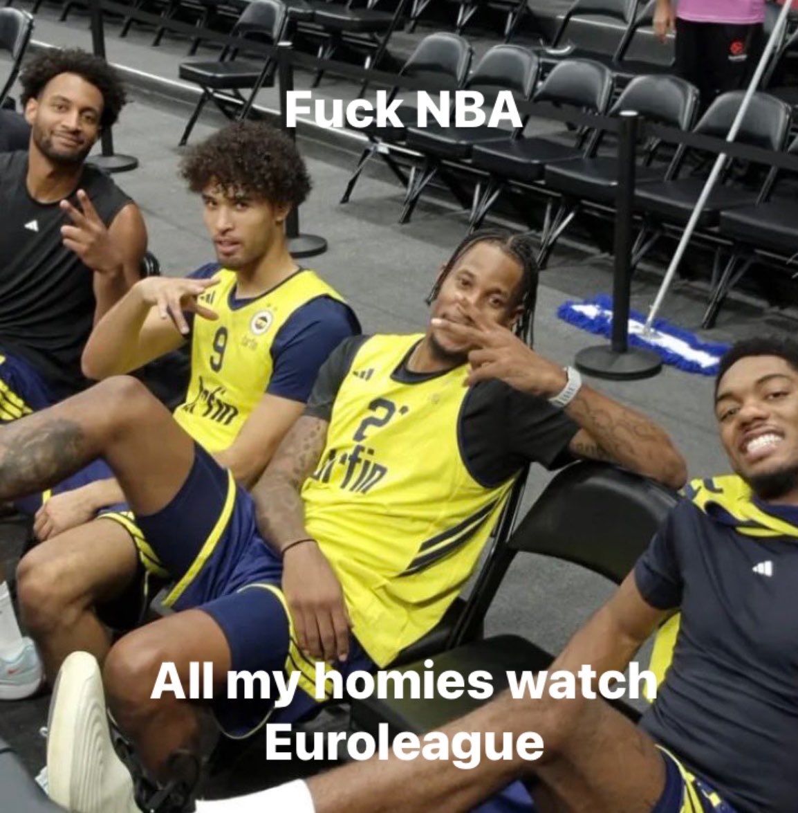 hellnolin's tweet photo. bugün günlerden Fenerbahçe https://t.co/KnqLkOYhtP