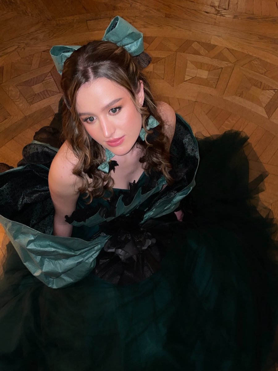 CarolineAl9tq's tweet photo. Designer: @micohana.sf @sachiko.miyata.swp 
Hair: @refstockholmofficial @lillyhilt 
Makeup: @blended.alchemy 
Location: @shangrilaparis 
@FWSSTUDIO https://t.co/Fhwcu7EYxN