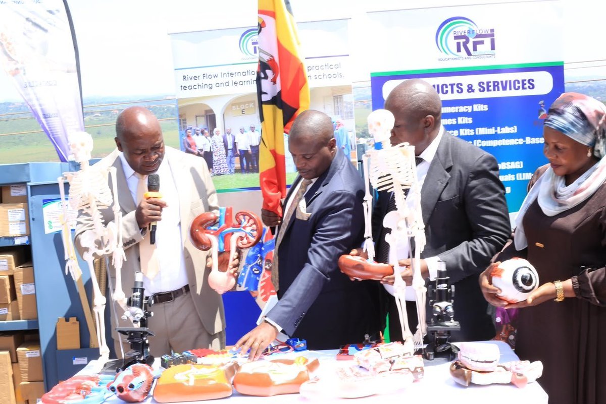 IanFirminho's tweet photo. 733 primary science kits have been distributed to 42 districts.
Wakiso District has received the kits and are helping schools bring science concepts to life.
@riverflowint
#RiverflowInternational #MOESpromotingpracticallearning #distributionofsciencekits https://t.co/TiY0VXg3QW