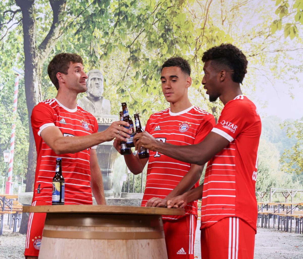 neullerlovv's tweet photo. Müller and Musiala, Coman in 2022. https://t.co/oa42vFm0Pa