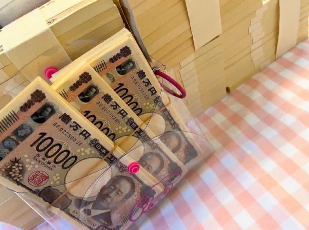 kolubh's tweet photo. マジで驚きました…
300000円渡してありがとうもなく連絡つかなくなった 

今日見たらブロックされてました…
定期的にあげようと思ったのに。

#PayPay乞食
#PayPayあげます
#PayPayください
#貢ぎマゾ https://t.co/GG4nk8ogoT
