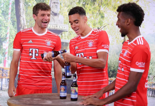 neullerlovv's tweet photo. Müller and Musiala, Coman in 2022. https://t.co/oa42vFm0Pa