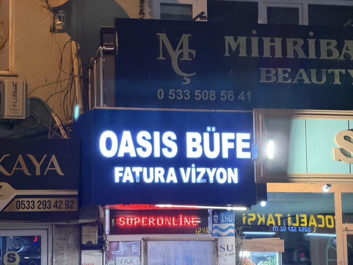 castnoshadow233's tweet photo. kod maili gelmeyince biletleri direkt dükkandan almaya geldik gelen gelsin https://t.co/jFw6zbSnd6