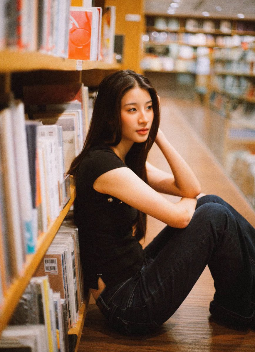 tokyovibe_'s tweet photo. 📚🐕🏙

#mingkanyas https://t.co/hNfoVAzvnT