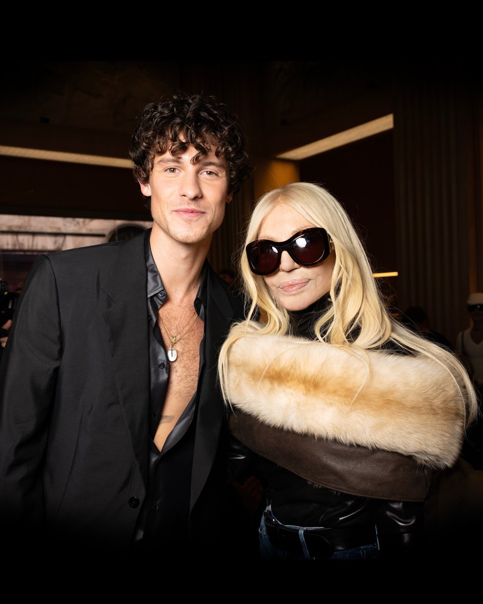 ShawnMendesBRA's tweet photo. Donatella Versace via Instagram ❤️ https://t.co/eczU0AovPI