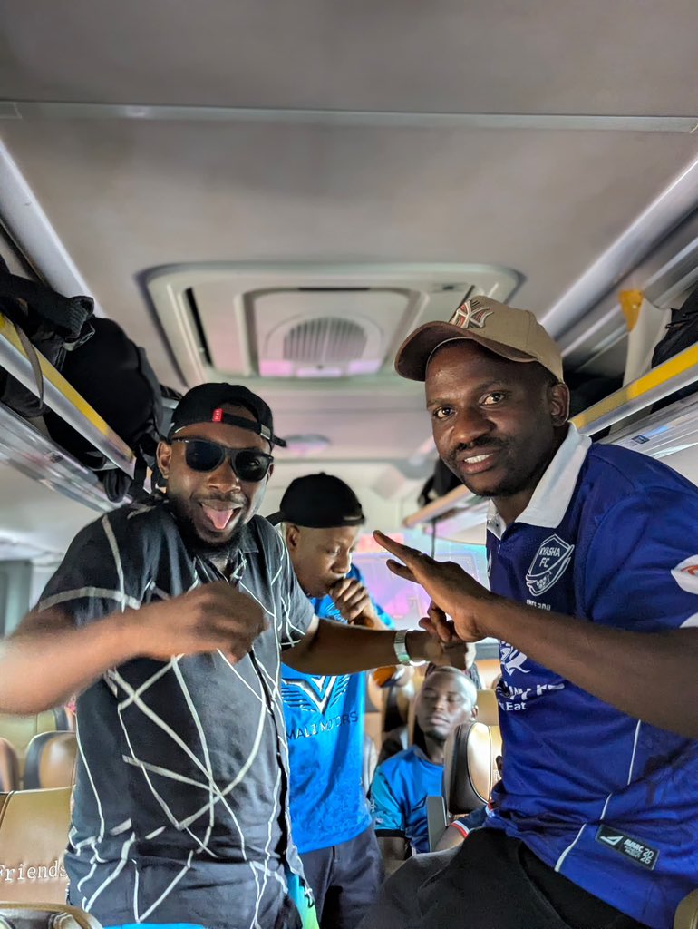 BwarireKE's tweet photo. Twashuma hati 
#RoadtoKitunga
Proudly sponsored by @ZigeFarm https://t.co/C8COj4ODm0