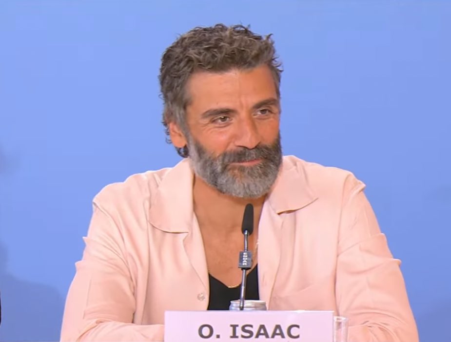 faretheeoscar's tweet photo. Oscar in pink >>> https://t.co/zAe6X3QZIH