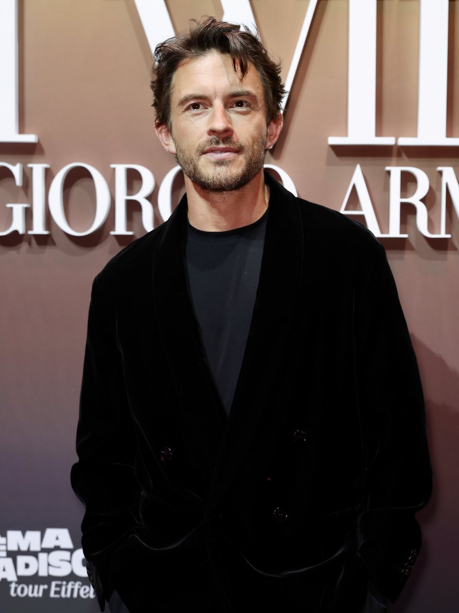 jbaileydaily's tweet photo. ✨NEW✨ Jonny looking gorgeous attending the Armani “I Will” launch event in Paris! https://t.co/vQlEATxWaw