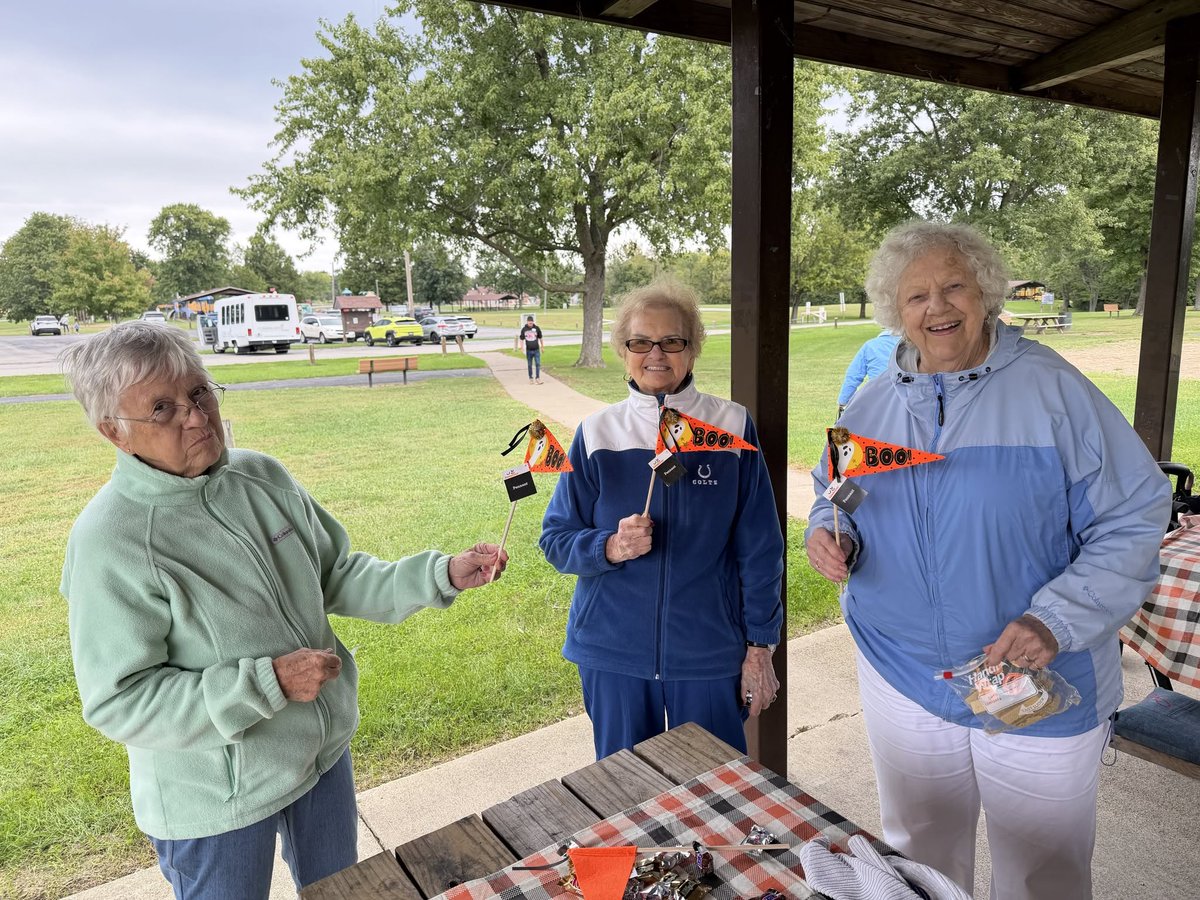 cardon_assoc's tweet photo. Fall has officially arrived, and the weather understood the assignment! πβοΈ Our CarDon communities welcomed the first day of autumn with seasonal celebrations, time outdoors and plenty of fall fun.
#FirstDayOfFall #CarDonCares https://t.co/swTGDzqXe1