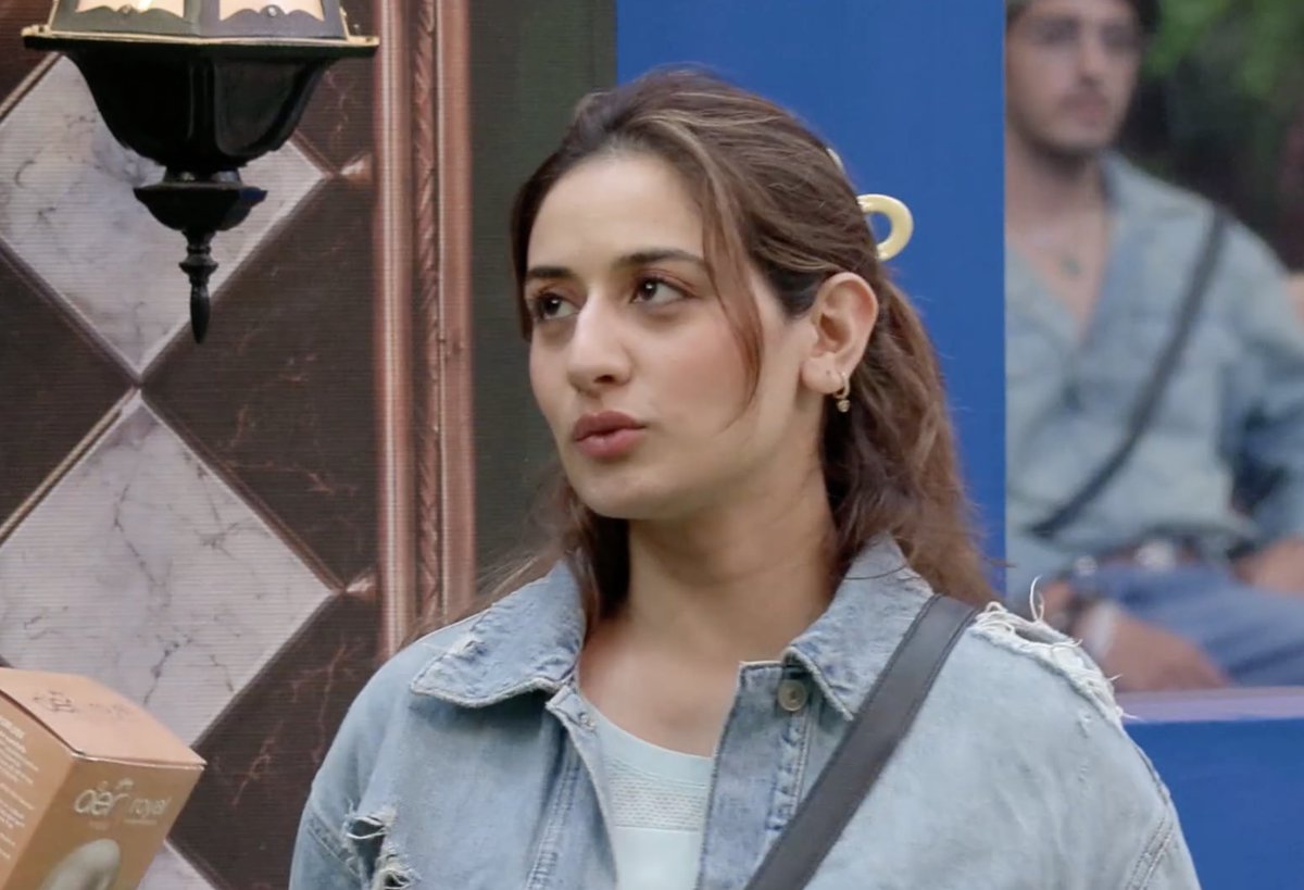 eishaanix's tweet photo. I'm sorry. I think I'm in love with you @UditiSinghh_ 
#UditiSingh • #BiggBoss20 • #BB20 https://t.co/cZ7yJbld1U