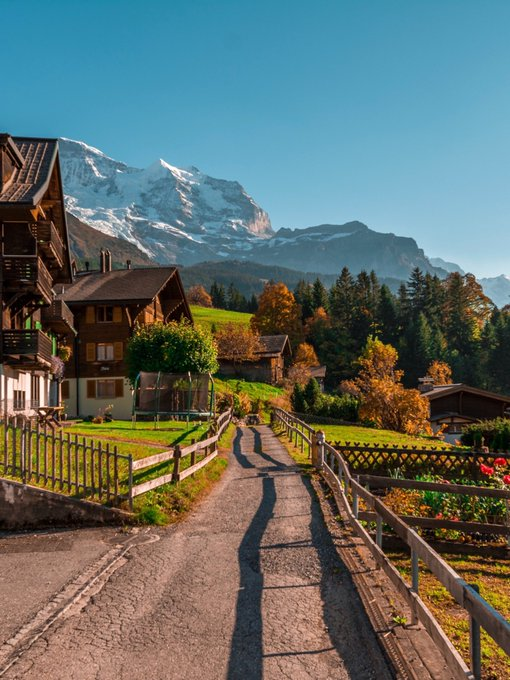 Tyra12102's tweet photo. autumn in switzerland https://t.co/peGdI0ngmC