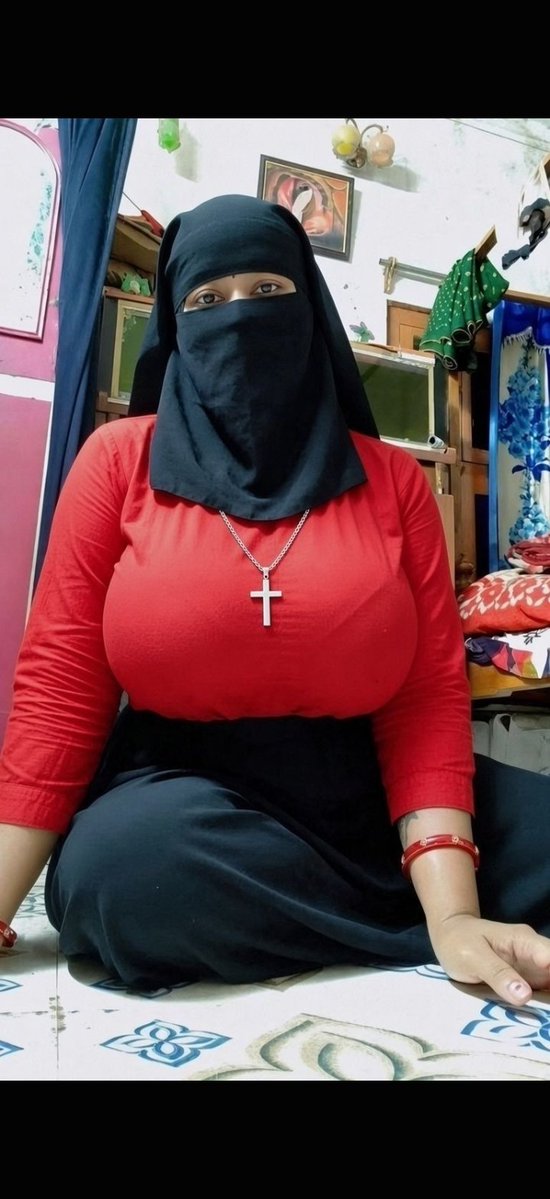 uc1ycdv's tweet photo. بنقابك اجمل جمعه مباركه عليكوو مين نفسها تلبس الصليب زي مسلمتي كداا ريتويت وتعالي @ALplpll81898 ✝️🔥❤️ https://t.co/f8twVKnWw9