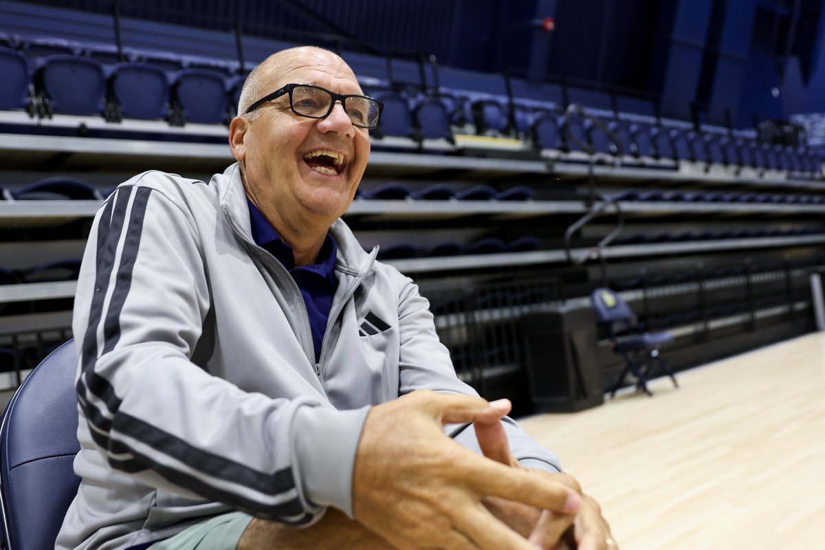 byalexcoffey's tweet photo. Joe Mihalich grew up at La Salle.

And when he had a stroke in 2020 that robbed him of his voice, it was La Salle that helped him find it again.

The school has given him weekly speech therapy, an opportunity to coach, and as he puts it, "a reason to live"
https://t.co/R5noLLy0kp https://t.co/x0vXSGwEuI