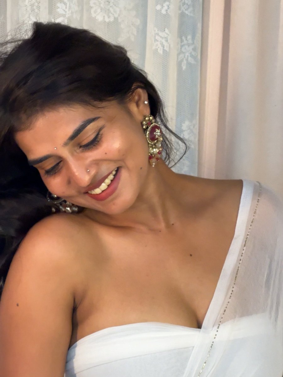 AmalaVibes's tweet photo. Ridhi Sneha Ajmer🔥 https://t.co/G7TauWaZYo