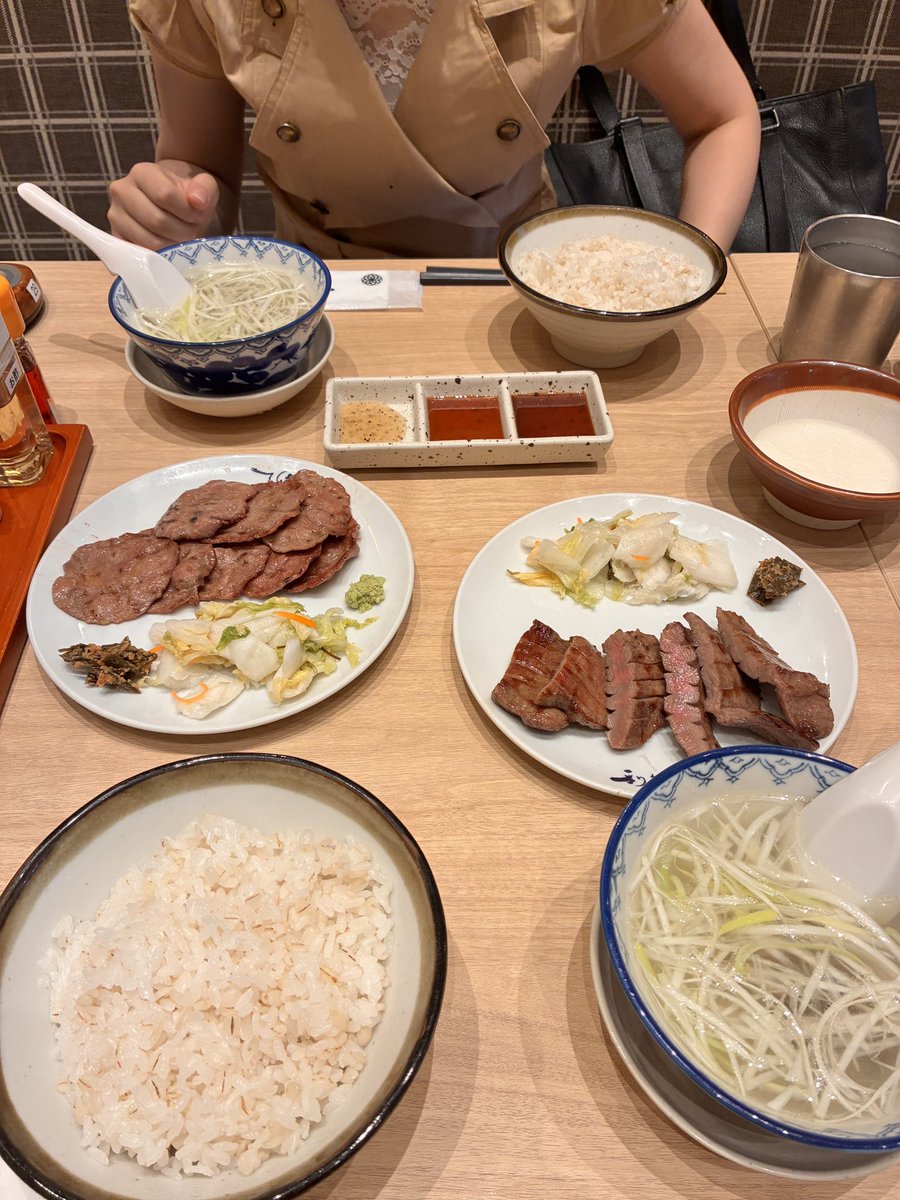 Sakana2004's tweet photo. 昨日。
利休を食べ釣りスピリッツとモノポリーのメダルゲームをするという、無職すぎる1日を過ごしました。
今日は1日で10人分の仕事をしたので±0です。
南無。 https://t.co/QhOE2XhD9J