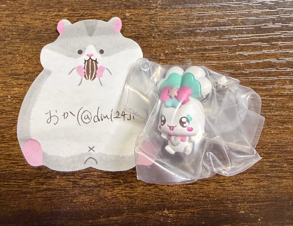 dm124jk's tweet photo. @utauta0316 初めまして、お声がけいただきありがとうございます。
大変申し訳ないのですが、しふぉんの交換が決まってしまいまして、
しぷれ⇔だいふく のみの交換は可能でしょうか？
纏めての交換を希望されるようでしたら申し訳ございません。何卒ご検討よろしくお願いいたします。 https://t.co/JbRe3X7KGN