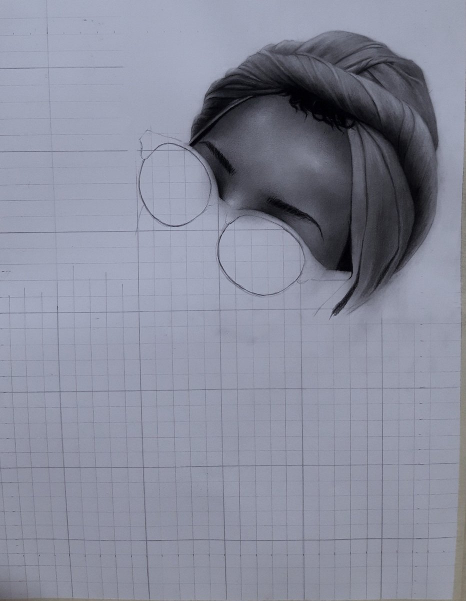 honore_art's tweet photo. Graphite and charcoal + Patience, after hours of pencil layering she came alive on paper 🖤✏️
 #PencilArt #Kigali #rwanda https://t.co/aEFAOyXAnM