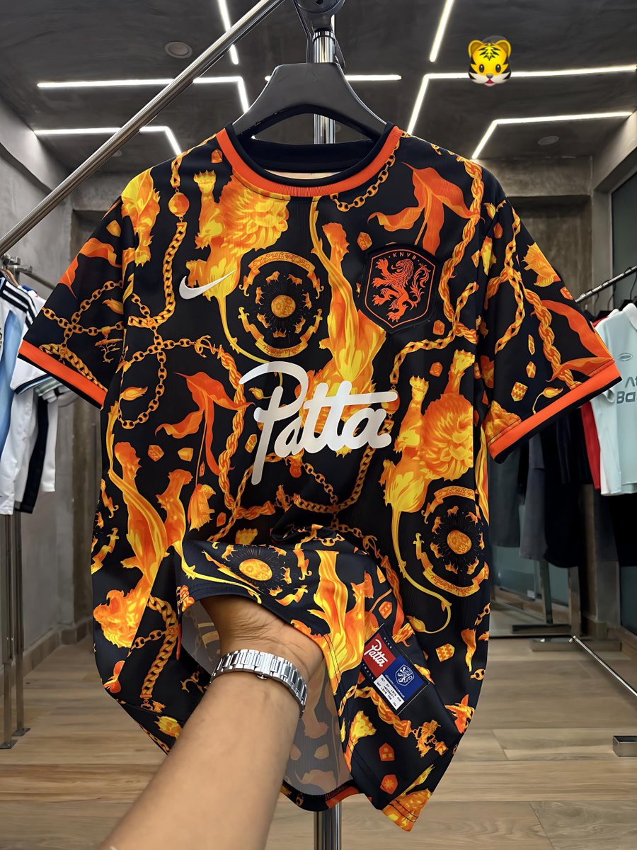 e11even_jerseys's tweet photo. NIKE x PATTA x NETHERLANDS COLLABORATION SPECIAL MERCH NOW AVAILABLE IN STORE!!

L, XL, XXL

🏷️20k

KINDLY REPOST!!! https://t.co/wzETFrR7c6