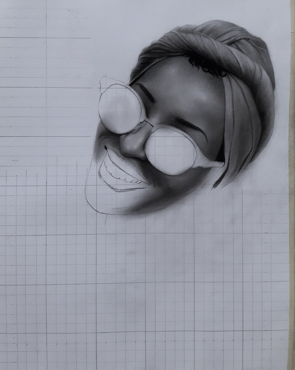 honore_art's tweet photo. Graphite and charcoal + Patience, after hours of pencil layering she came alive on paper 🖤✏️
 #PencilArt #Kigali #rwanda https://t.co/aEFAOyXAnM