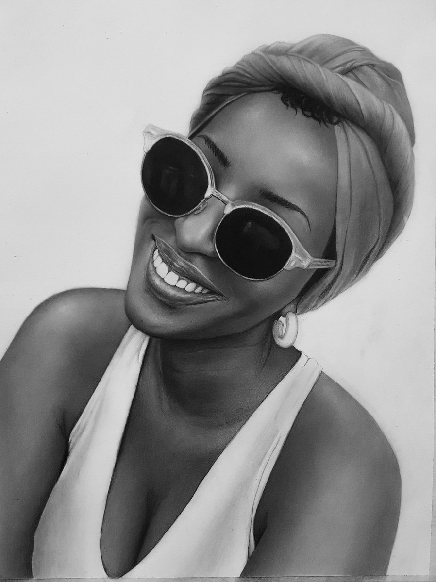 honore_art's tweet photo. Graphite and charcoal + Patience, after hours of pencil layering she came alive on paper 🖤✏️
 #PencilArt #Kigali #rwanda https://t.co/aEFAOyXAnM