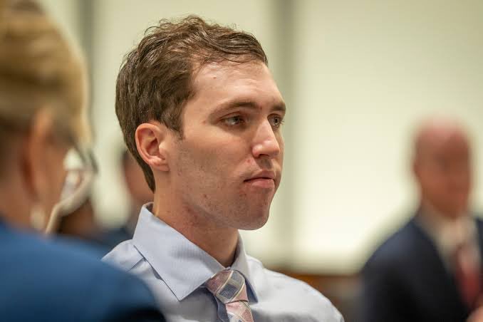 JenX77X's tweet photo. 📣 We are NOT trying to set Tyler Robinson free. If he was involved in the assassination of Charlie Kirk, he deserves to be held accountable and locked away for life, right alongside EVERYONE else who was involved.

But the sooner we establish whether he acted alone or had accomplices, the sooner investigators can pursue EVERY other person involved.

This is about making sure EVERY SINGLE PERSON who participated, conspired, assisted, or knowingly covered it up is held accountable.

We don't want ONE person sitting in a jail cell for life while everyone else walks free. We want EVERYONE involved sitting in a jail cell for life.

Follow the evidence. Expose the truth. Hold them ALL accountable. No exceptions. 💯🙌🏼