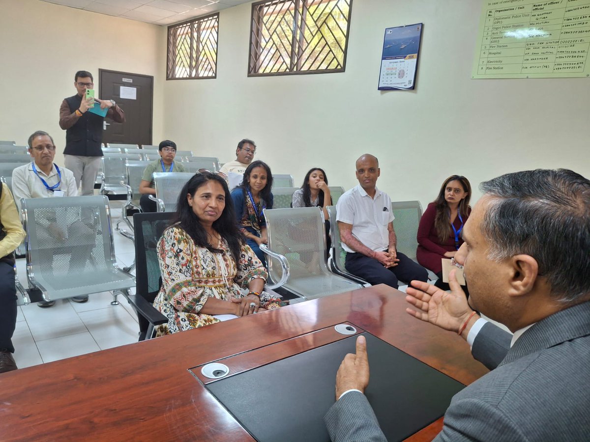 IndiainKenya's tweet photo. An Open House was conducted by High Commissioner @AdarshSwaika1 today at the Chancery during which he met applicants to address unresolved consular grievances/applications. He also sought suggestions from applicants for further improvement of consular services. 

@KVSinghMPGonda @SwachhEduMin @swachhbharat @SwachhBharatGov @meaMADAD @ANI @DDNewslive 
@MEAIndia @diaspora_india @IndianDiplomacy @indiandiplomats