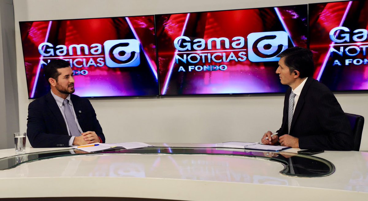 IESSec's tweet photo. 🔴 EN VIVO | Sigue la entrevista del presidente del Consejo Directivo del #IESS, Bernardo Cordovez, en @GamavisionEcu.

▶️ https://t.co/MM91SIEV6C

#IESSenMedios 🎙️ https://t.co/nx1lVyForF