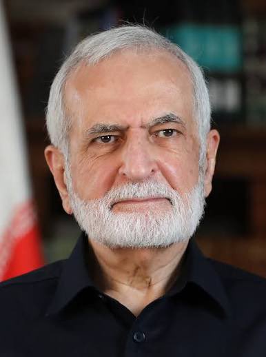 mahmoud_iranii's tweet photo. هنوز معتقدم کشتن این دونفر حاصل جنگ قدرت بین دو عمامه سفید و عمامه سیاه بود 
حداقل کمال خرازی را که یقین داریم در بیمارستان کشته شد 
صادق خرازی با زبان خودش گفت ، نگفت؟
علی لاریجانی را هم آمارشو دادن به اسراییل یا شاید…. https://t.co/KglOwxYAuD