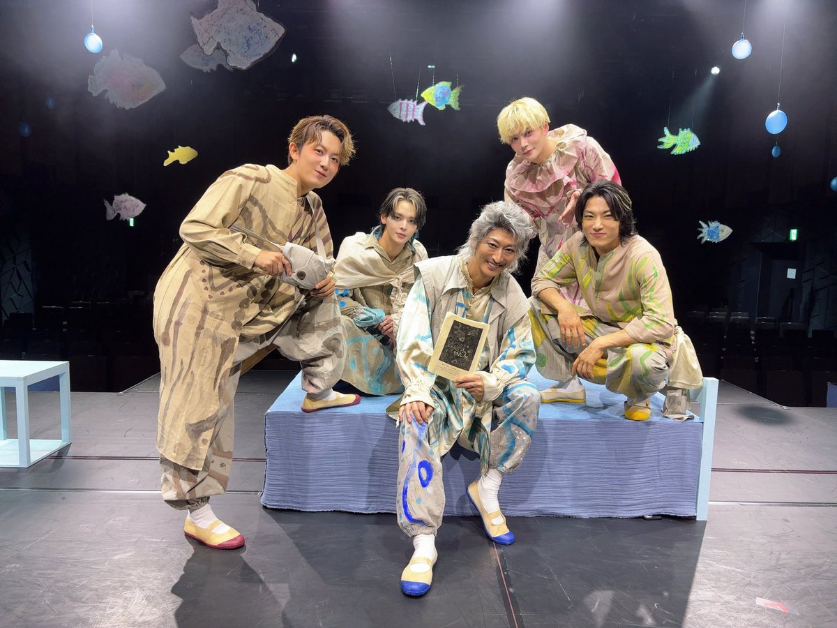 aizawa_rita's tweet photo. 朗読劇『瓶詰めの海は寝室でリュズタンの夢をうたった』
ご来場、ご視聴ありがとうございました。

サンゴとしてこの物語を生きる時間は、
自分にとってもいろんな感情と向き合う時間でした。

一緒にこの物語を見届けてくださり、
本当にありがとうございました。 https://t.co/wCUt6remnu