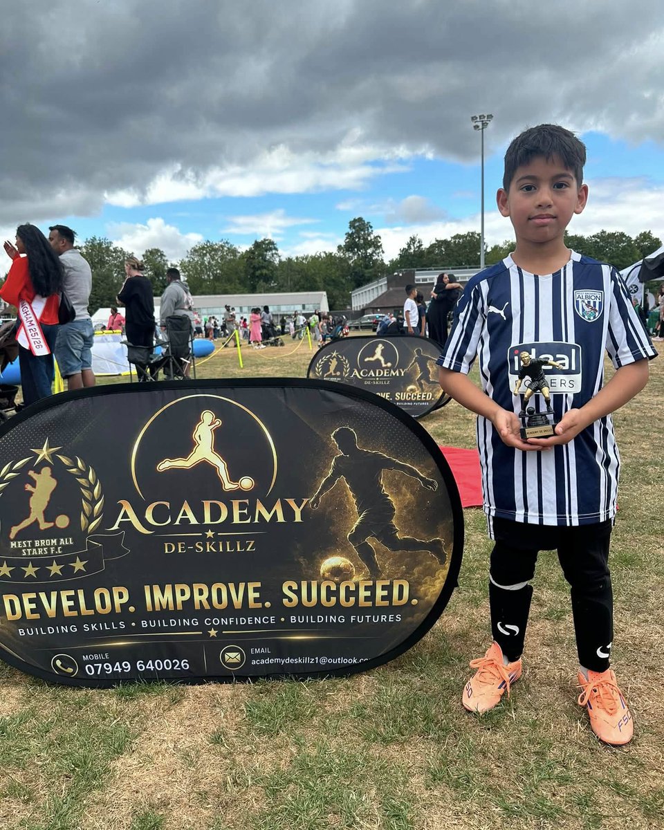KristiBatiqnv's tweet photo. Well done, Adam and team! Your first 3v3 tournament was unforgettable. Reaching the semi-finals shows your determination, teamwork, and resilience. Thank you, Coach Nathan, for the award and encouragement. Keep working hard! https://t.co/XMgD67lbG1