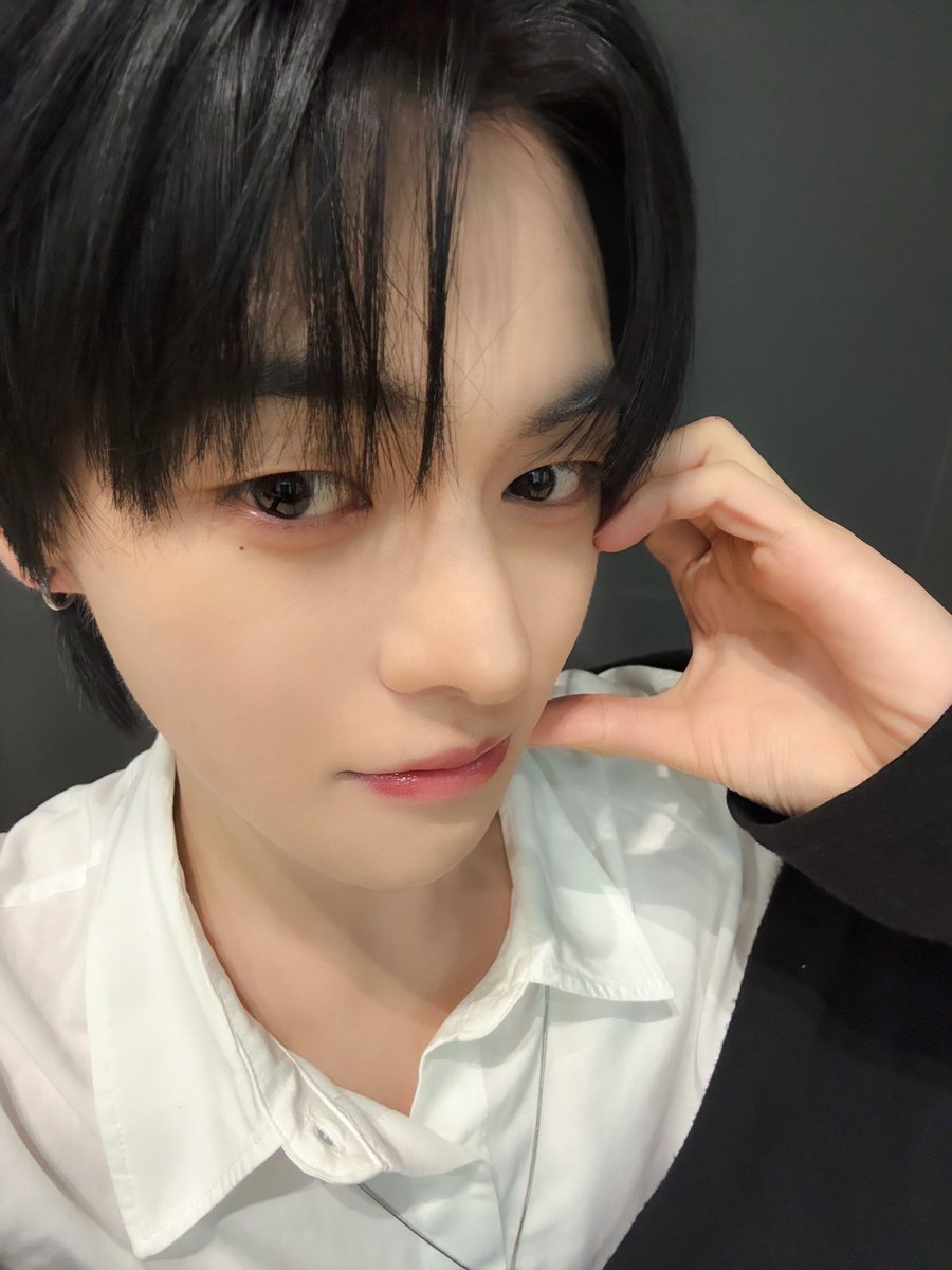 leowoned's tweet photo. 260925 #ald1 plus chat update 📸💬

🗓️ september 25 - at 9:25 pm tell each other i love you

#LEO #리오 #SANGWON #상원 https://t.co/O8K0LnKgUn