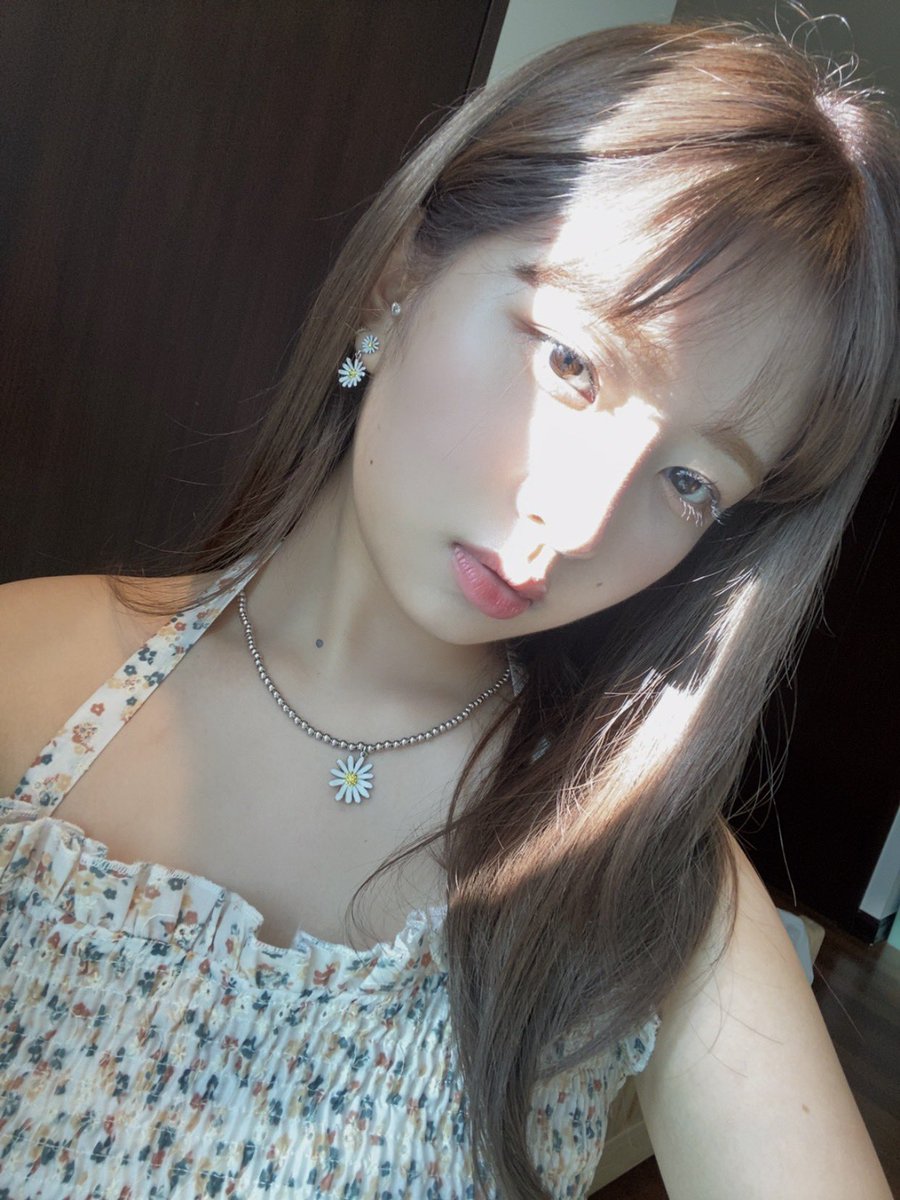 hourlynaoirei's tweet photo. #IVE #REI #아이브 #레이 #レイ https://t.co/4M2k5PDYZm