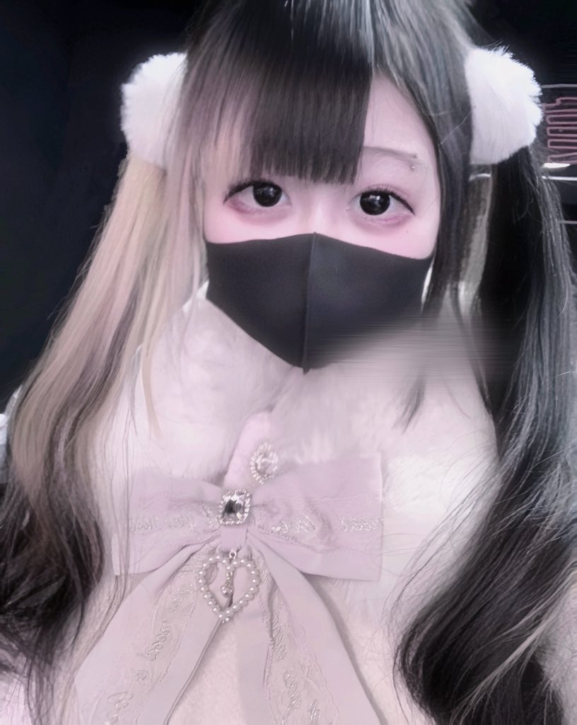 riko_overdose's tweet photo. 我不知道哦… https://t.co/bGLwwvkKxG
