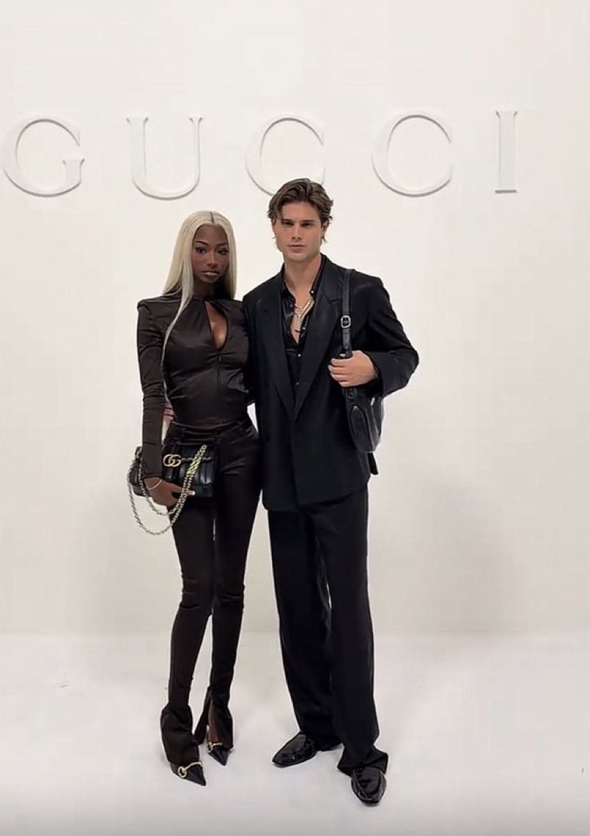 BrittneyJ24's tweet photo. Look at this gorgeous couple ๐๐๐ !!! Love Brinity downnnn
TRINITY TATUM AT GUCCI
#TrinityxGucciSS27 #GucciTheStoreShow https://t.co/XKVQBcMTSd