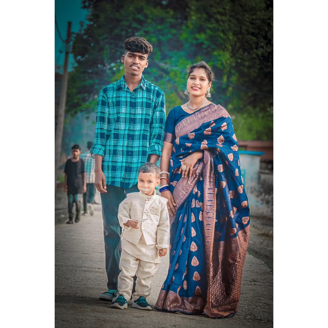 PreciousSilvm's tweet photo. Mine, didi, and bhagna. https://t.co/hl9l8p6g9n