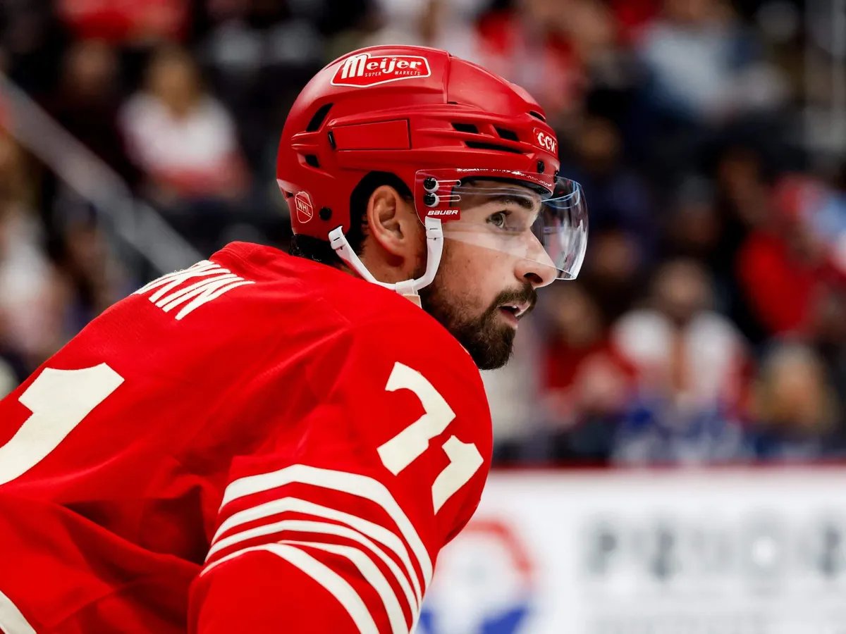 RinkyReport's tweet photo. Elliotte Friedman on the 32 Thoughts Podcast about Larkin: ''One of the things I heard about Larkin is that there are more teams that he's willing to go to than what have been reported. [...] I think some of the other teams there are Colorado, Washington, and I suspect, in case people didn't know them already, Dallas & Tampa.'' #GoAvsGo #GoBolts #ALLCAPS #TexasHockey #NHL #LGRW
