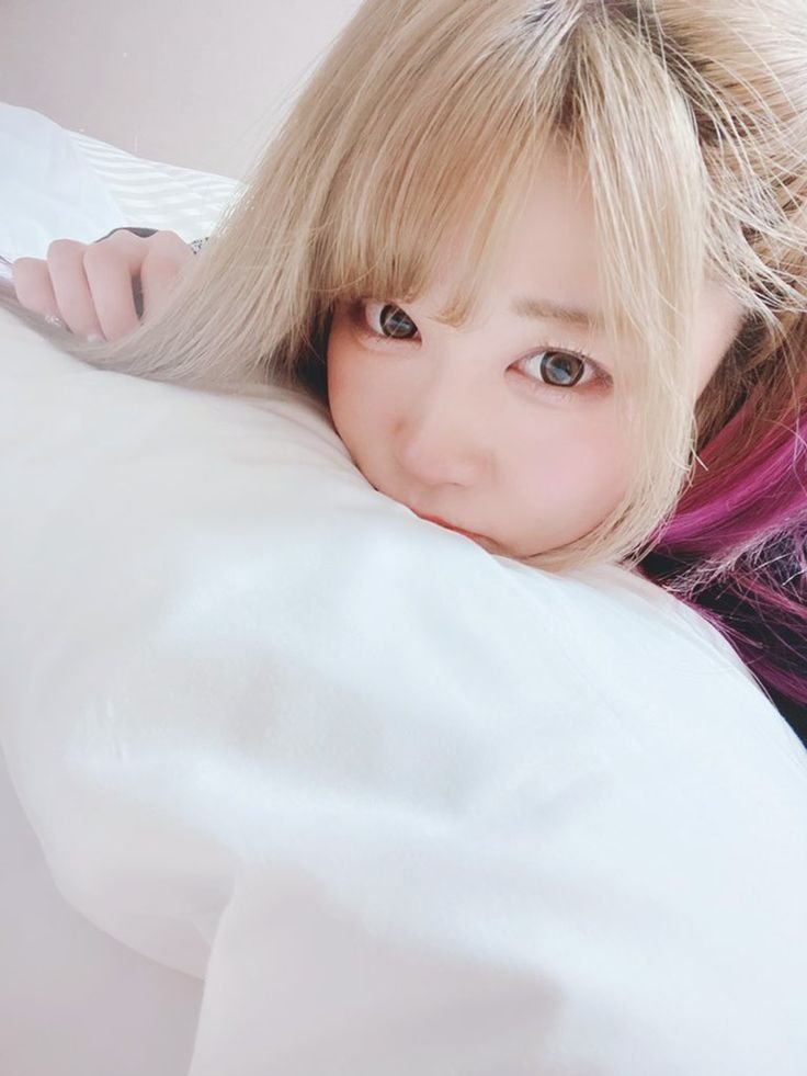 KisaOkada's tweet photo. Sleepy Kisa is sleepy.

I do not want to be sleepy.

I just want to be asleep. https://t.co/ddxcGL0ZxL