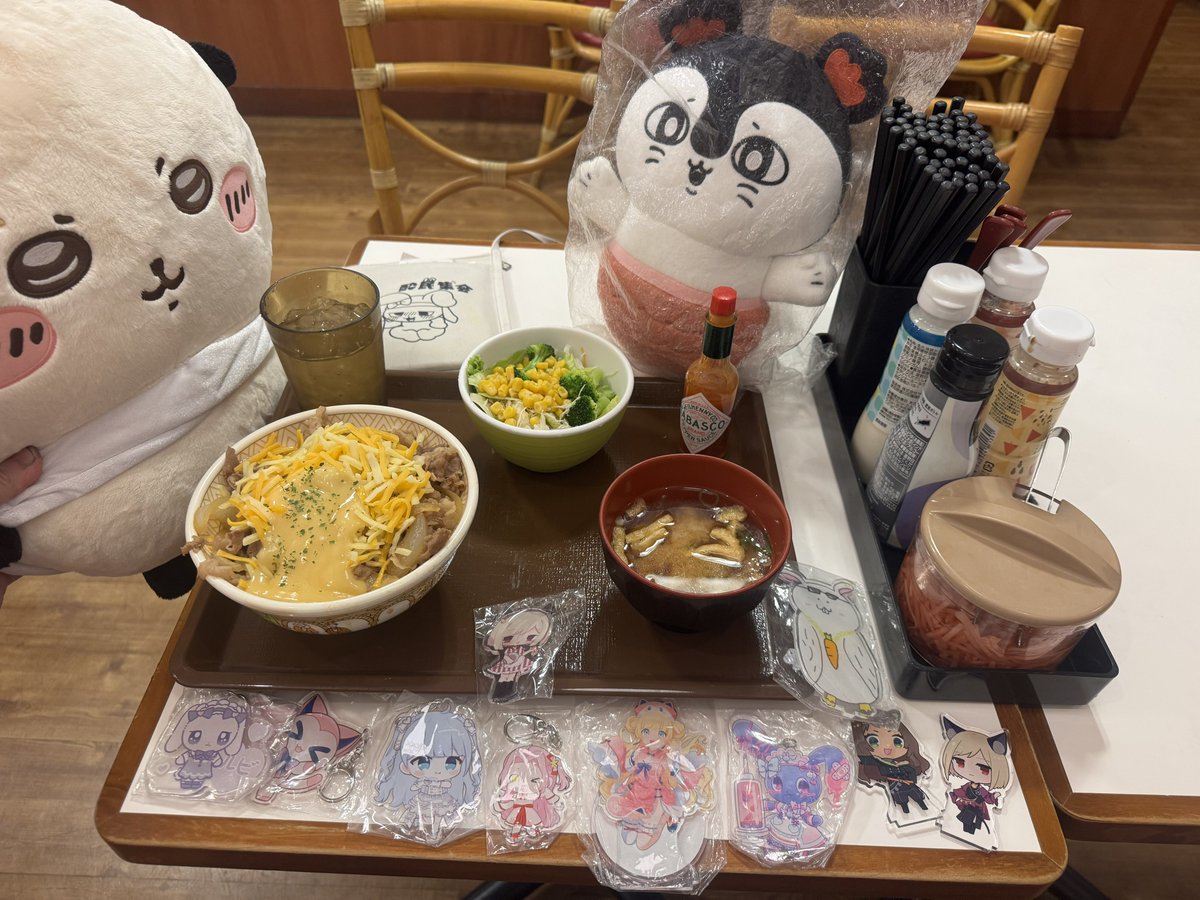 BP5_LEGACYfwo's tweet photo. すき家のチーズ牛丼！！

ツイッターで流れてたシェイクのクレーム女のやつ見て「すき家ってシェイクあるの！？」と思い頼んだらこの店舗は取り扱いがなく「あげっ」と思ったww https://t.co/1AX67JJ94N