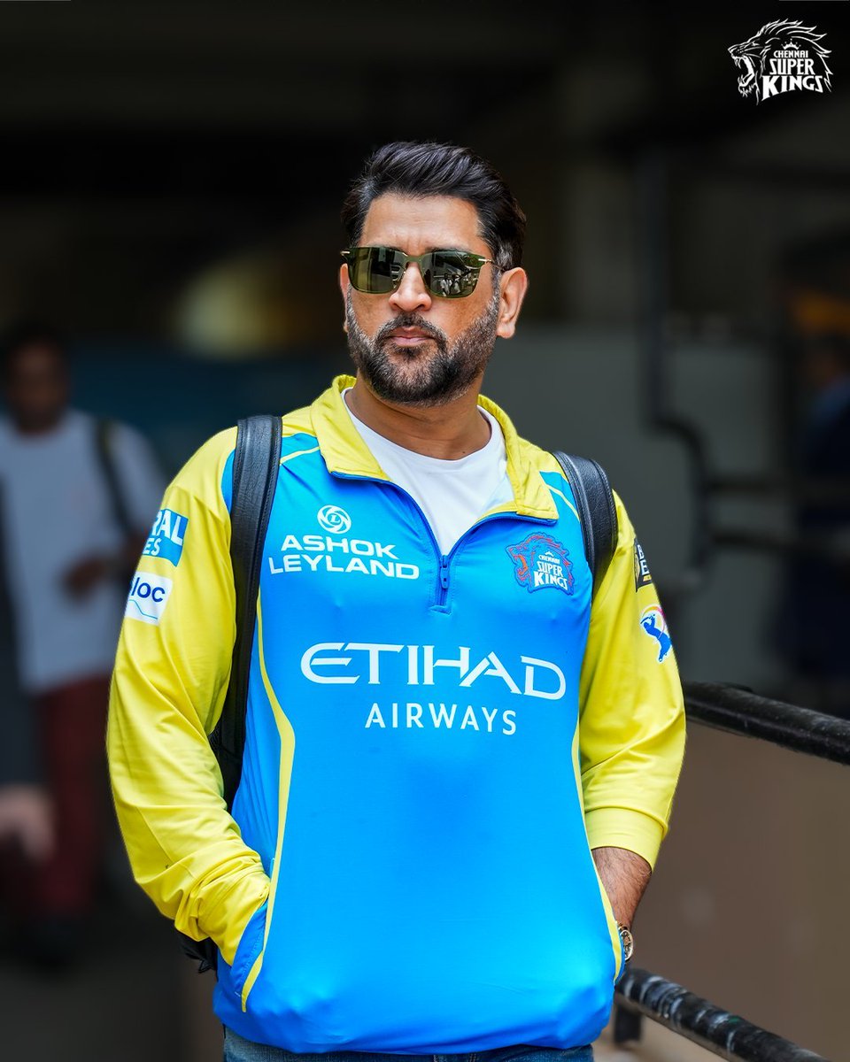 CSKFansOfficial's tweet photo. Innaikkum Ennennaikkum, Oru Thalaivan Dhaan! ⭐

Pathikum ettuthikum avan per sonna 🔥 https://t.co/kM17360qkZ