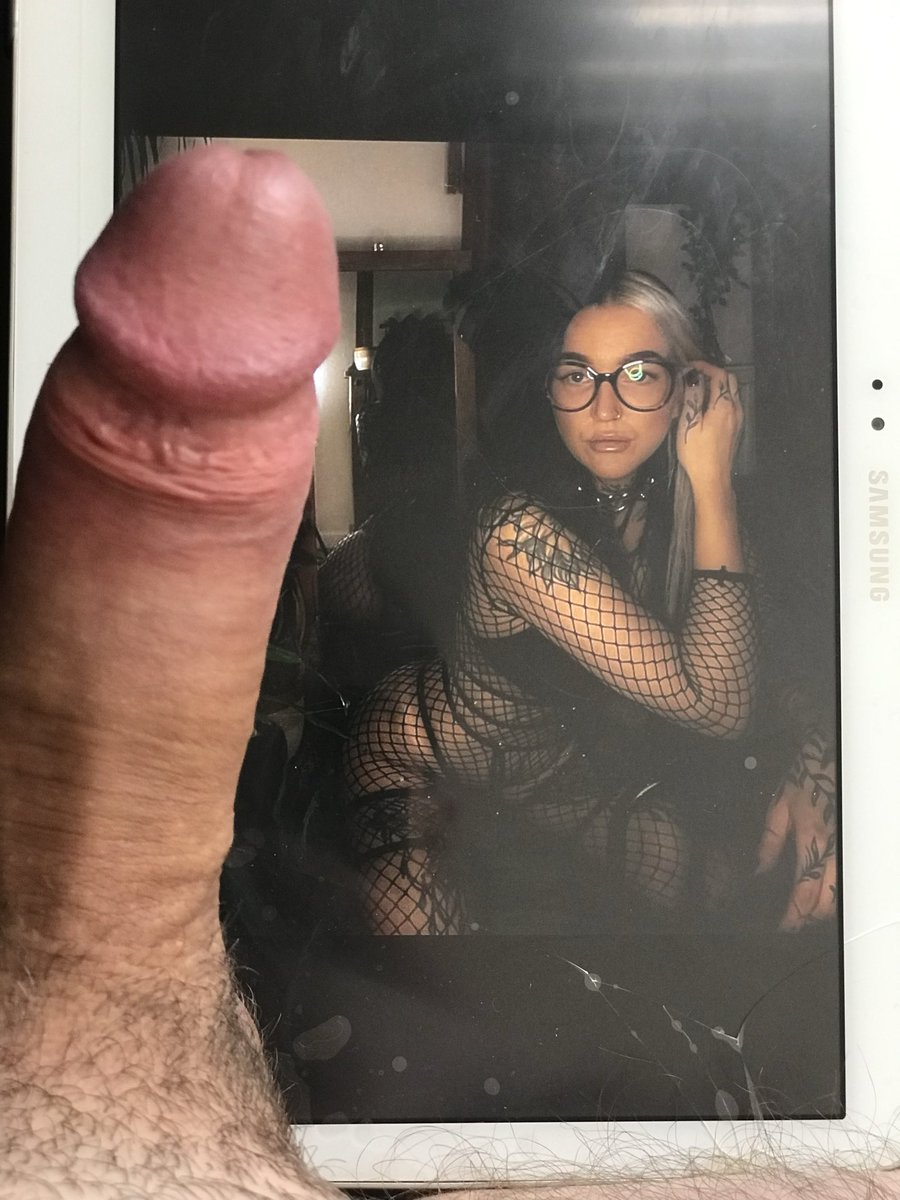 Iharyy_'s tweet photo. #cocktribute #wanktribute #jerktribute #wankchat #wankbattle #goon #gooning #gooner https://t.co/UoXx5xmEft