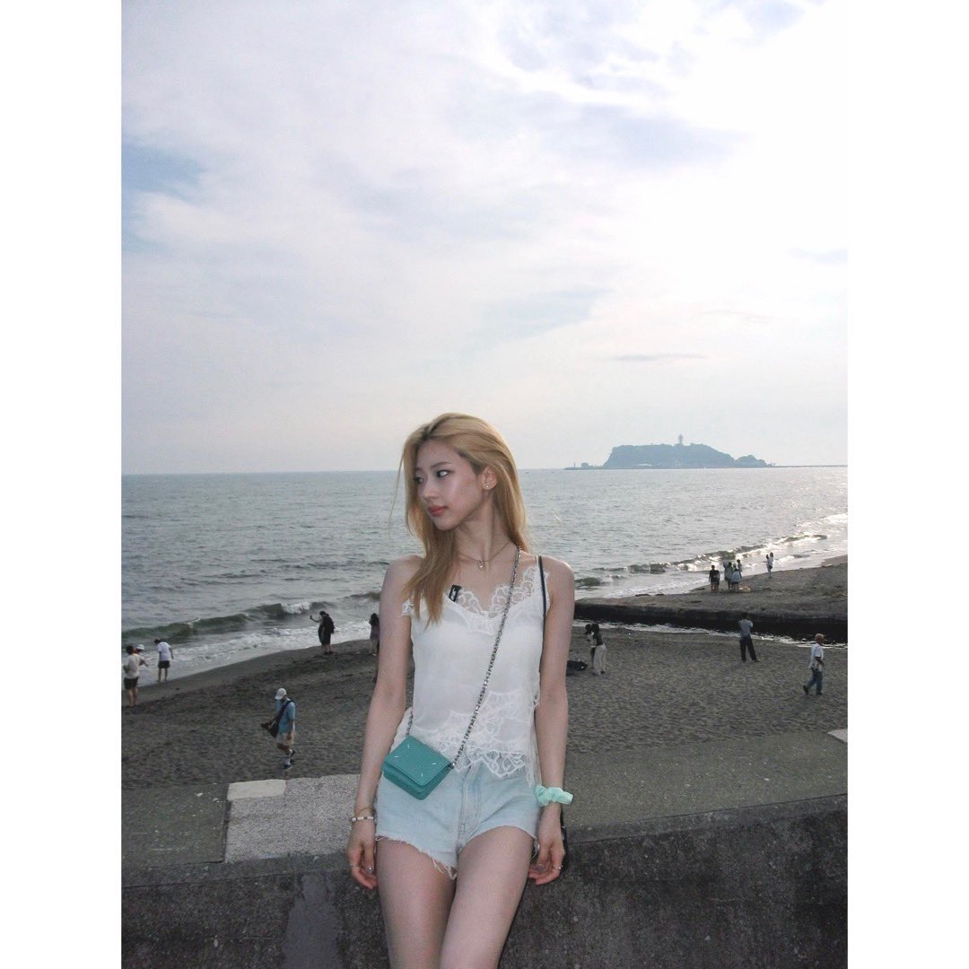 picbaemon's tweet photo. RUKA WEVERSE UPDATE 

Kamakura date♡ https://t.co/v0xAYkyAoJ