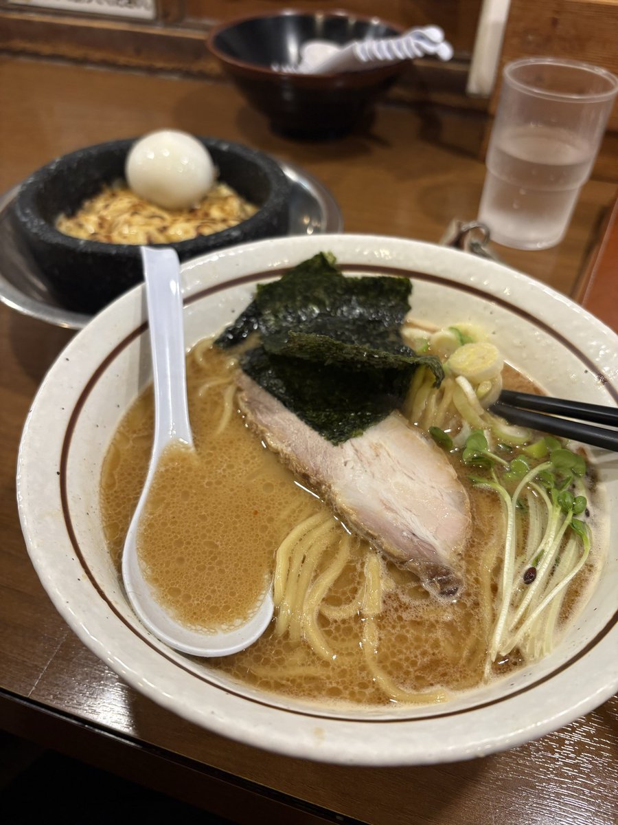 otoha_778's tweet photo. 今日もお疲れ俺！！！！

ご褒美ラーメン！！！！！

みんなも1日お疲れ様(((o(*ﾟ▽ﾟ*)o)))

23時頃〜時間稼ぎ枠やるよーん💙ᵎ https://t.co/P2t1iReh7C