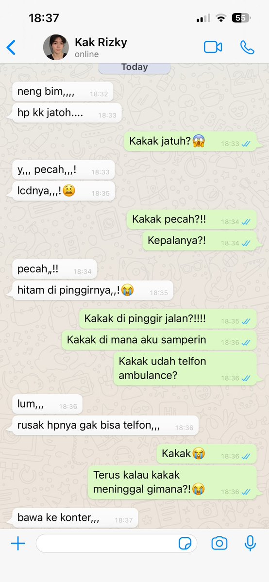 liettlestar's tweet photo. potret rizky bimby pacaran yang lcdnya sama-sama rusak https://t.co/ZSwpRN8X7z