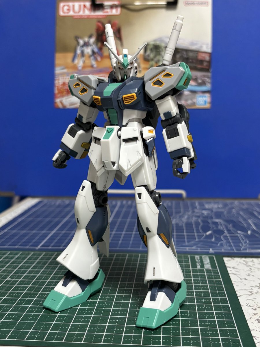 coler_0330's tweet photo. こんばんは♪
 HGアリュゼウスの組み立て

中の人
量産型νガンダム完成です😊✨

あとは外側…😅
#ガンプラ
#ガンプラ好きと繋がりたい https://t.co/OpLCwLX4tO