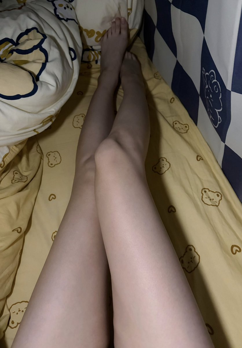 Lilytxqx's tweet photo. 有男生要来锐评我19的福嘛🥺                                                                

睡不着来X发泄了                    

流言1我真发 https://t.co/flXSZ12zPx