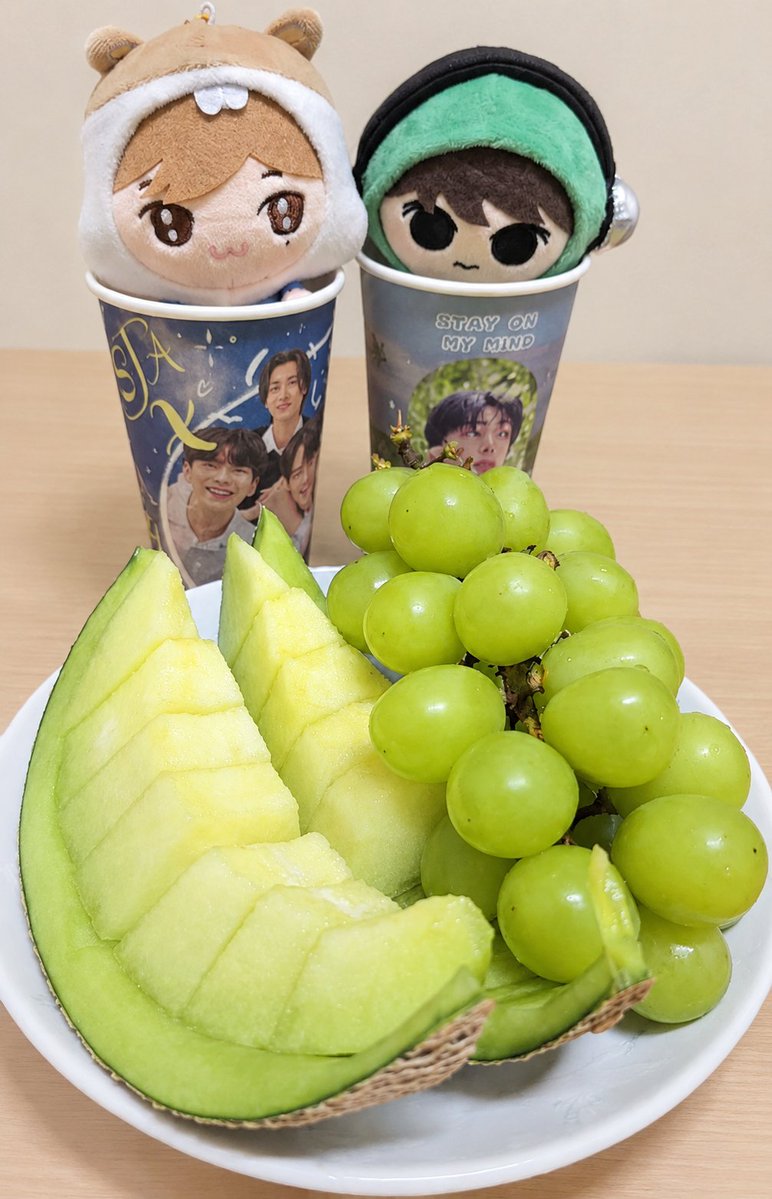Elili_bebe93's tweet photo. 과일 이제서야 먹어보는데 존맛
과일 거래처 어디실까 궁금

셀리맥스는 화장품도 잘 만들고
모델 고르는 안목도 좋고
과일까지 잘 고르고
못 하는게 뭐에요? https://t.co/hHMrj3lYSn