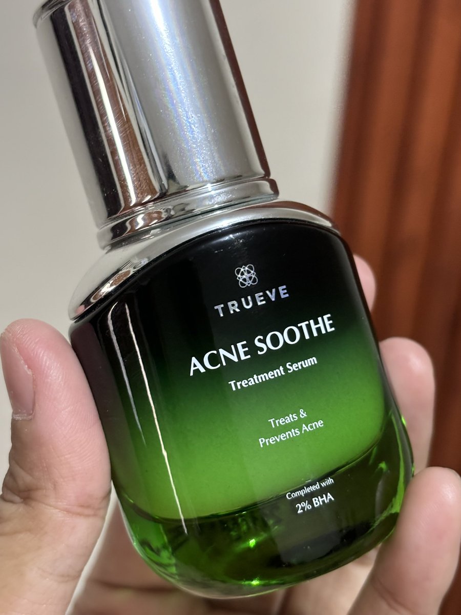 nadyakhanza's tweet photo. for REAAALLL!!! ini serum acne yang gue akui cepet banget bikin mateng jerawat tapi cepet juga kempesnya gak ada SEMINGGU😭🙏🏻 https://t.co/AFscg3hmtn