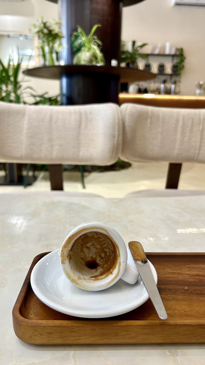 Mllllllllii's tweet photo. اسبريسٌو الجمعة ☕️ . https://t.co/1eSzzsmkmV