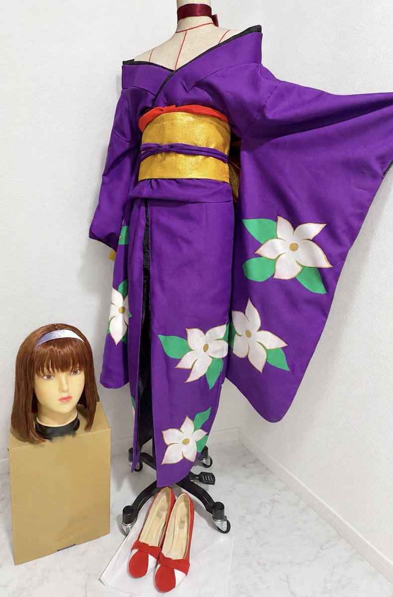 yuni_ko's tweet photo. サクラ大戦/神崎すみれ①

予定消えたのでせめてこだわった可愛い衣装を見て下さい🙏😭

トルソーの関係で崩れてるけど、着たらストラップなしで肩で留まります✌️

帯は高級帯地たっぷり使って、リボンは結んだようなぷっくり型に🫶
帯紐タッセルもラメ糸で自作したんだけど写真だと全く分からず笑

#ゆに衣装箱