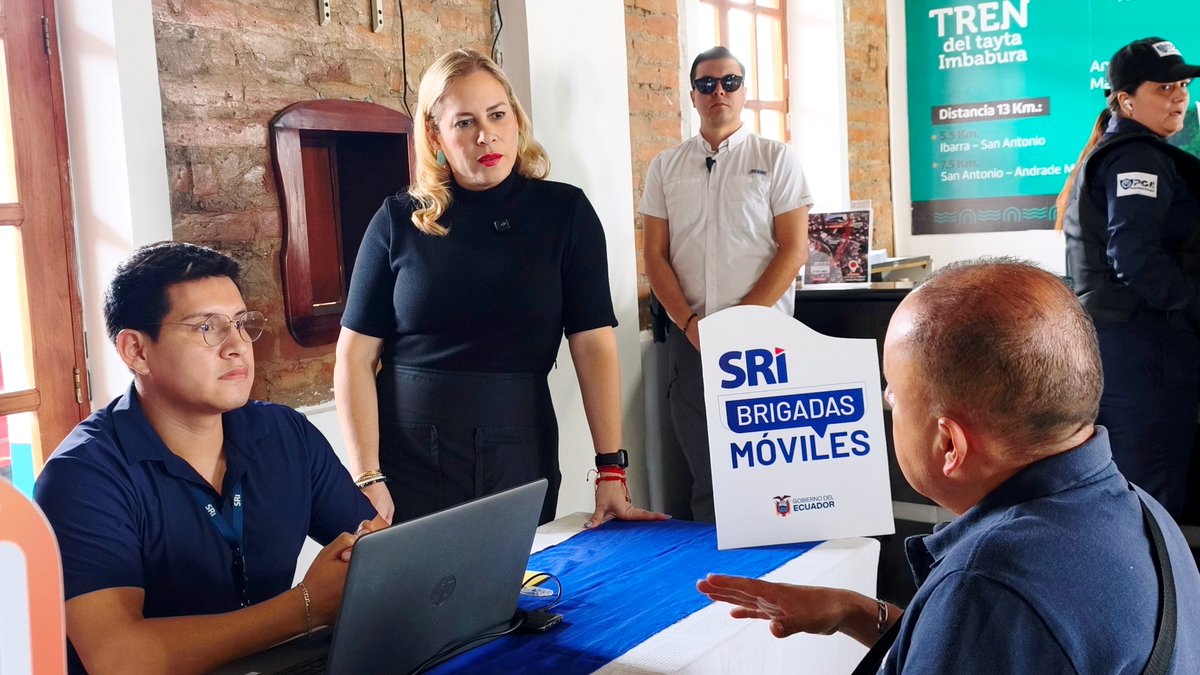 SRIoficialEc's tweet photo. Más servicios, más conocimiento, más oportunidades.

@AlexaNavarreteR, directora general del SRI, acompañó a la brigada móvil en la estación del Tren del Tayta Imbabura en Ibarra, para acercar los servicios tributarios a la ciudadanía.

🧵⤵️ https://t.co/wS2Ra57dpX